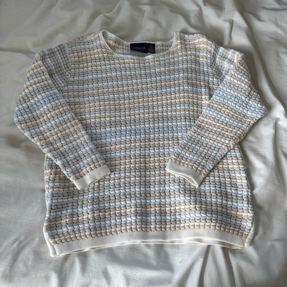 Liz Claiborne Knit Sweater in Blue and Cream